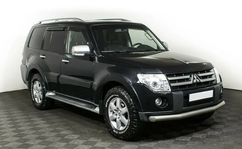Mitsubishi Pajero IV
