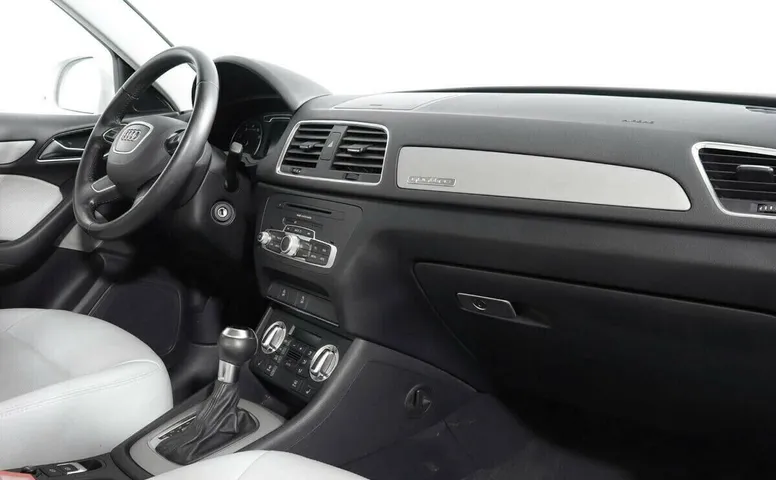 Audi Q3 I (8U)