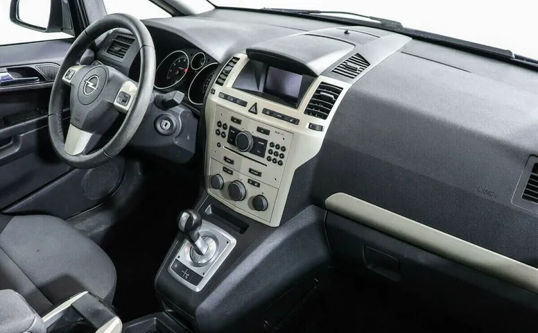 Opel Zafira B Рестайлинг