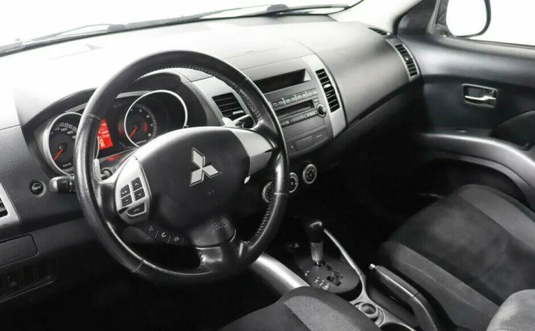 Mitsubishi Outlander 2.4 Вариатор