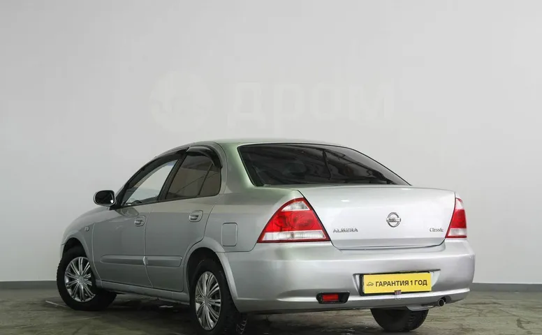 Nissan Almera Classic, 1 поколение
