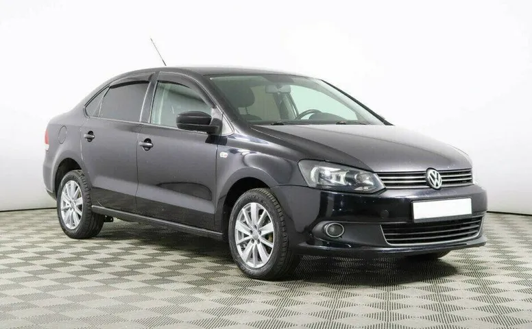 Volkswagen Polo 1.6 Автомат