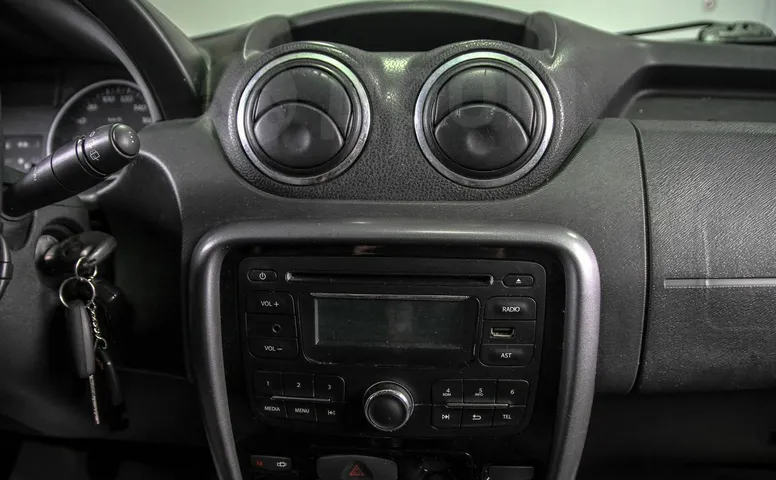 Renault Duster, 1 поколение