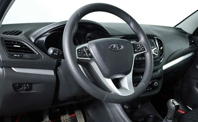 Lada (ваз) vesta мкпп 2017 с пробегом 74 339 км