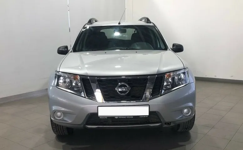 Nissan Terrano III (D10)