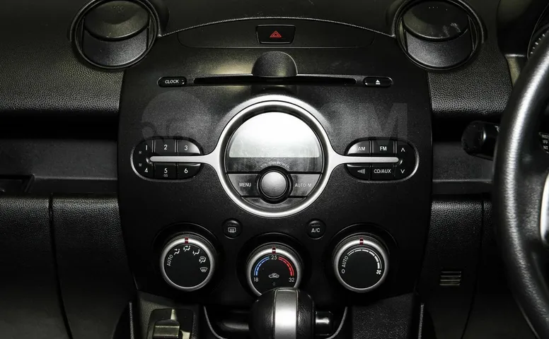Mazda Demio, 3 поколение