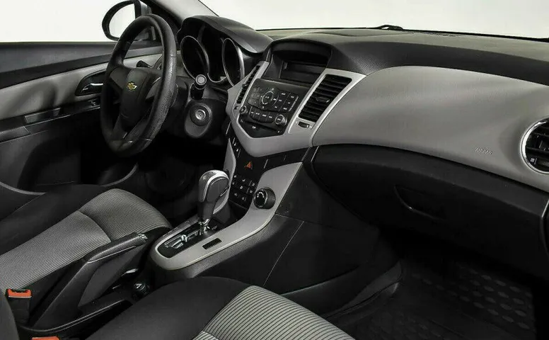 Chevrolet Cruze 1.6 Автомат
