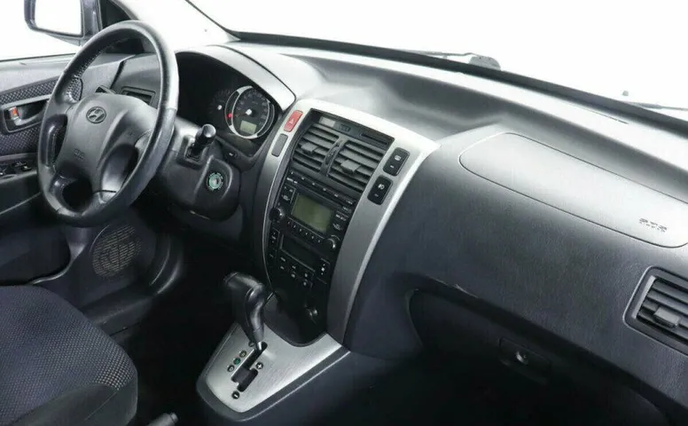 Hyundai Tucson 2.0 Автомат