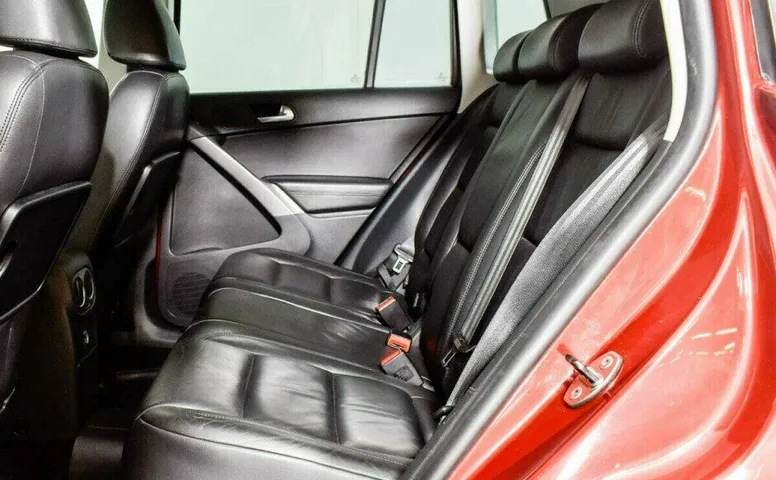 Volkswagen Tiguan 2.0 Автомат