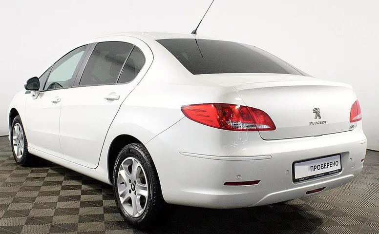 Peugeot 408