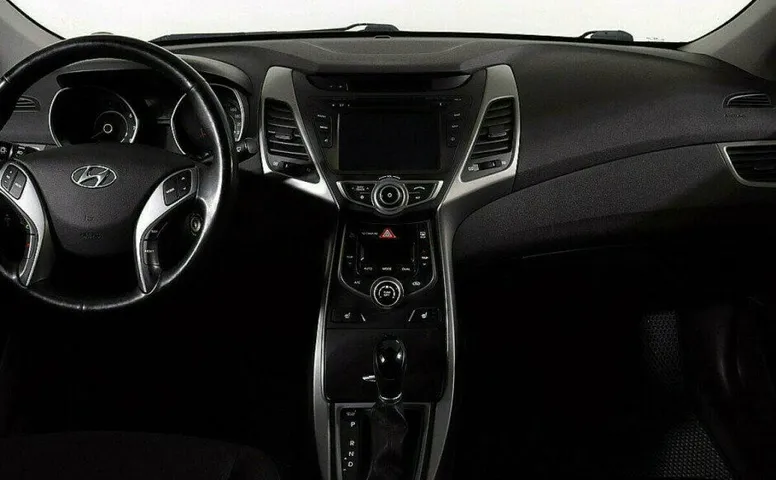 Hyundai Elantra 1.8 Автомат