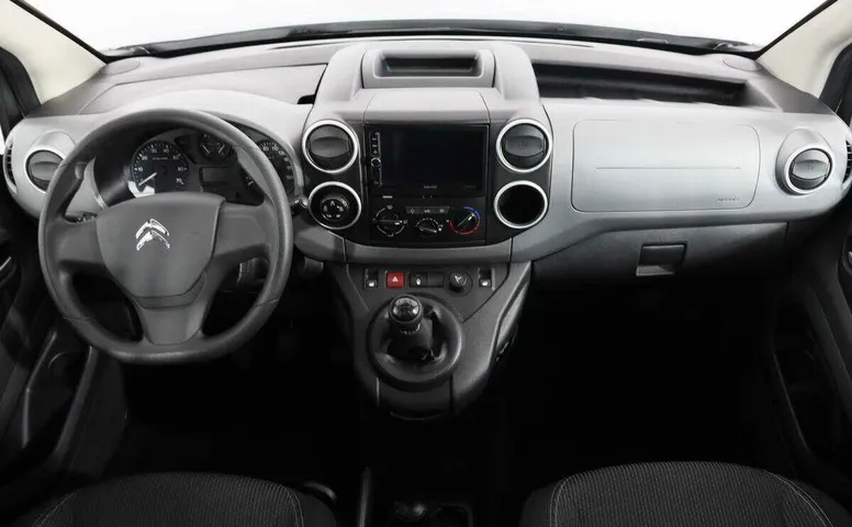 Citroen berlingo мкпп 2021 с пробегом 7 200 км