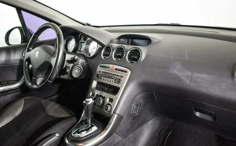 Peugeot 308 1.6 Автомат