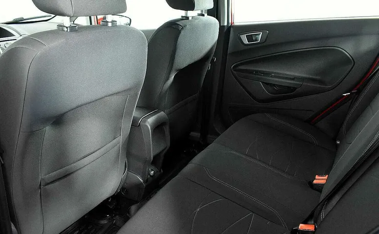 Ford fiesta робот 2016 с пробегом 70 853 км