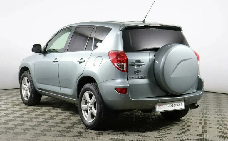 Toyota RAV4 2.0 Автомат