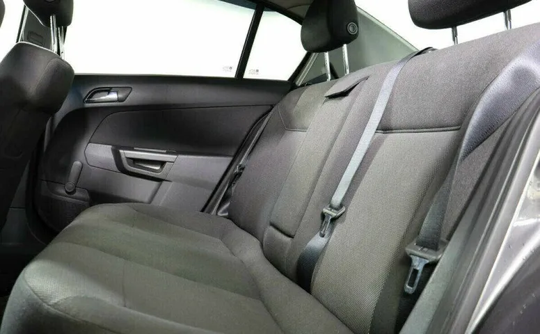 Opel Astra 1.6 Робот