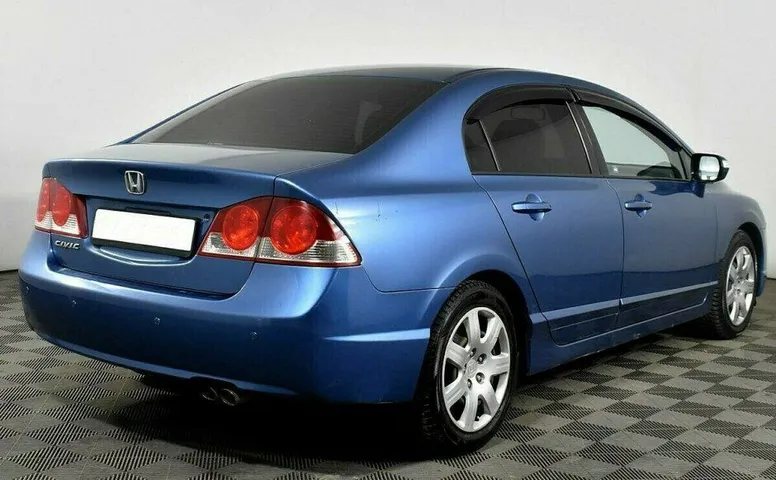 Honda Civic 1.8 Автомат