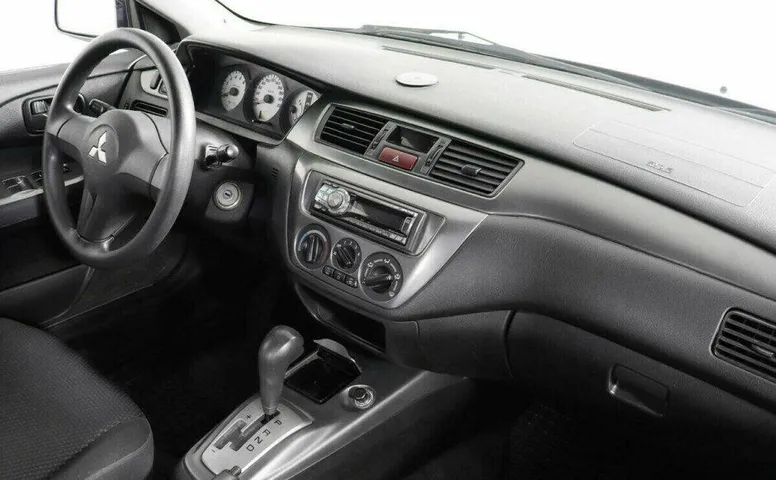 Mitsubishi Lancer 1.6 Автомат