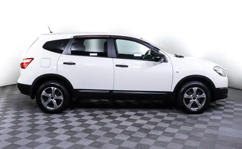 Nissan Qashqai+2