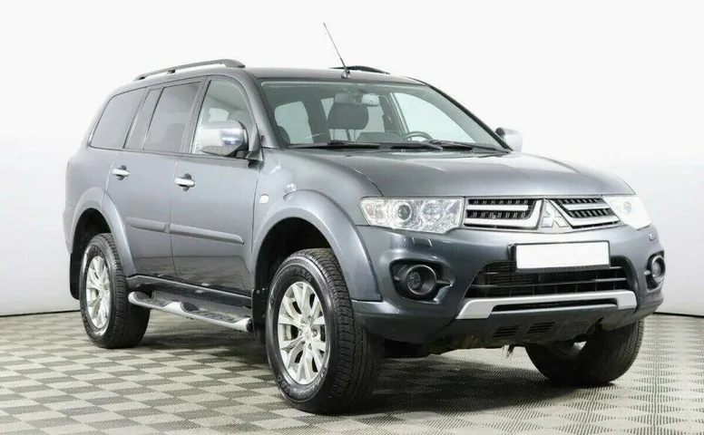 Mitsubishi Pajero Sport 2.5 Автомат