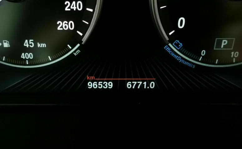 BMW X6 xDrive30d Steptroniс (249 л.с.) Base (Локальная сборка) Белый
