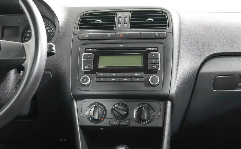 Volkswagen Polo V