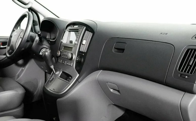 Hyundai Grand Starex 2.5 Автомат