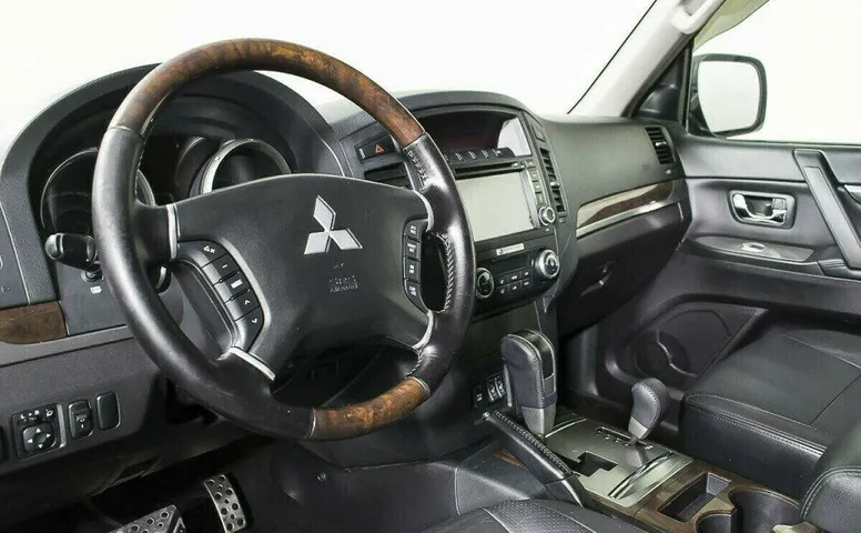 Mitsubishi Pajero 3.2 Автомат