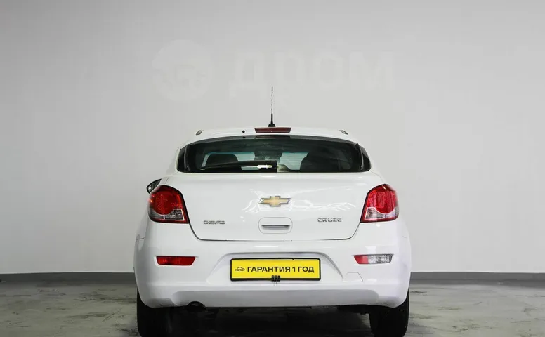 Chevrolet Cruze, 1 поколение