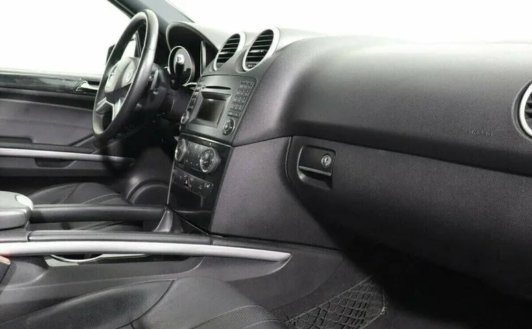 Mercedes-Benz M-Класс 3.0 Автомат