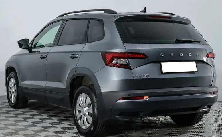 Skoda karoq мкпп 2021 с пробегом 16 490 км