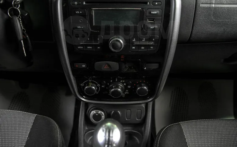 Renault Duster, 1 поколение