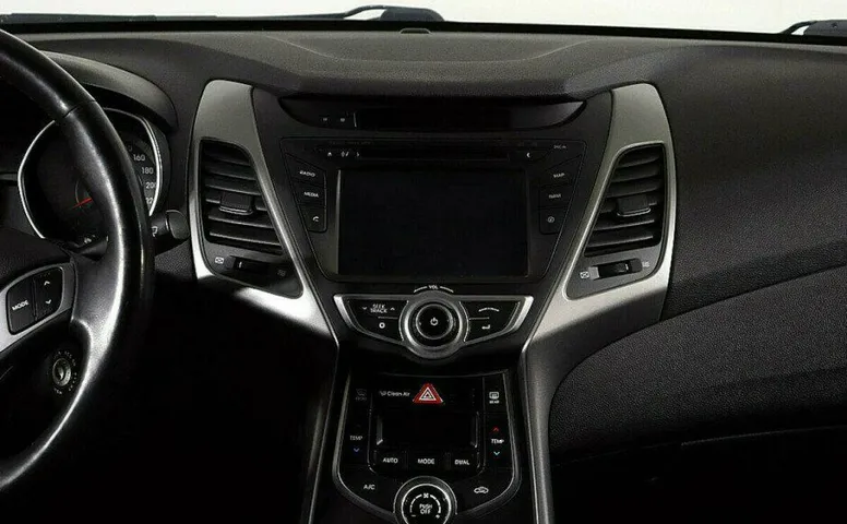 Hyundai Elantra 1.8 Автомат