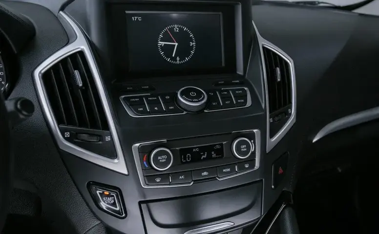 DongFeng AX7