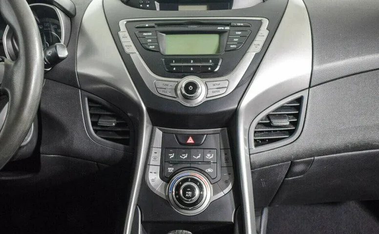 Hyundai Elantra 1.6 Механика