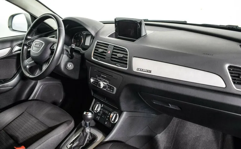 Audi Q3 I (8U)