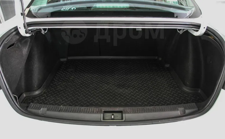 Renault Fluence, 1 поколение