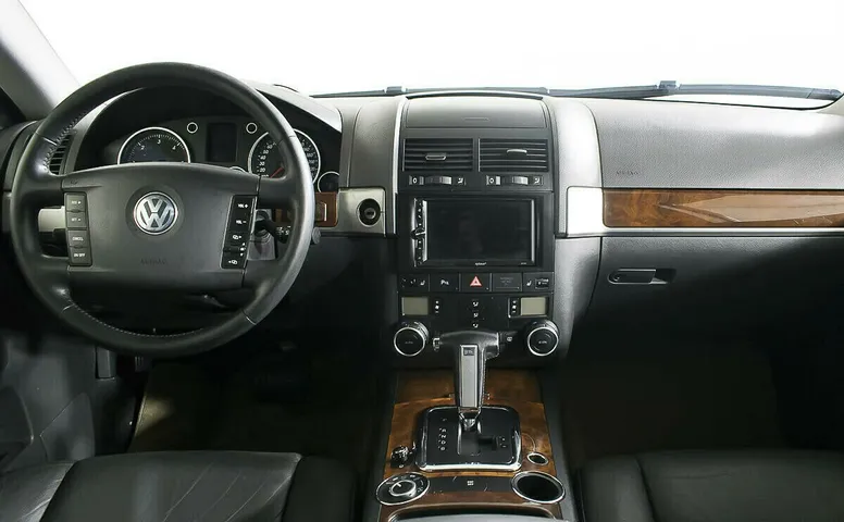 Volkswagen Touareg I