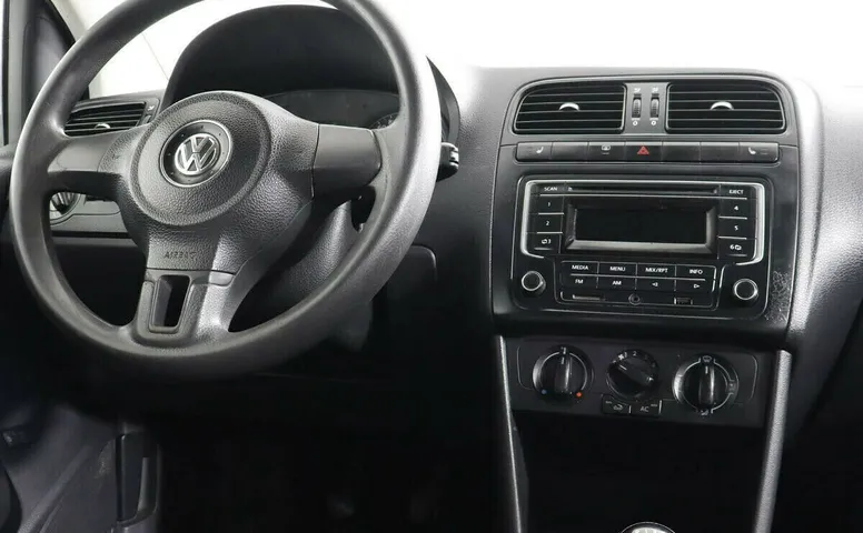 Volkswagen Polo V