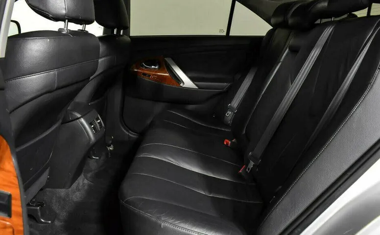 Toyota Camry 2.4 Автомат