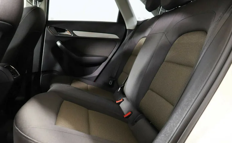 Audi Q3 I (8U)