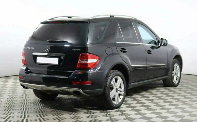 Mercedes-Benz M-Класс 3.0 Автомат