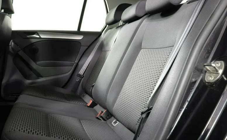 Volkswagen Golf 1.6 Робот