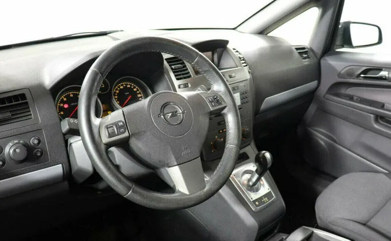 Opel Zafira 1.8 Робот