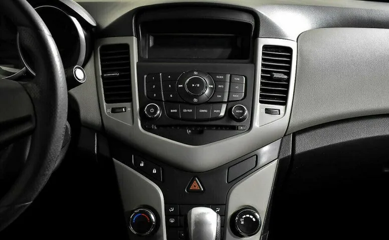 Chevrolet Cruze 1.6 Автомат