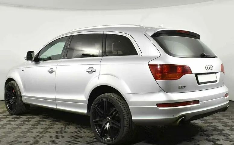 Audi Q7 I (4L)