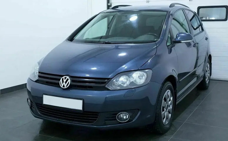 Volkswagen golf plus