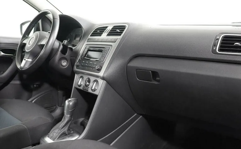 Volkswagen Polo V