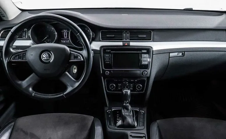 Skoda superb робот 2014 с пробегом 84 756 км