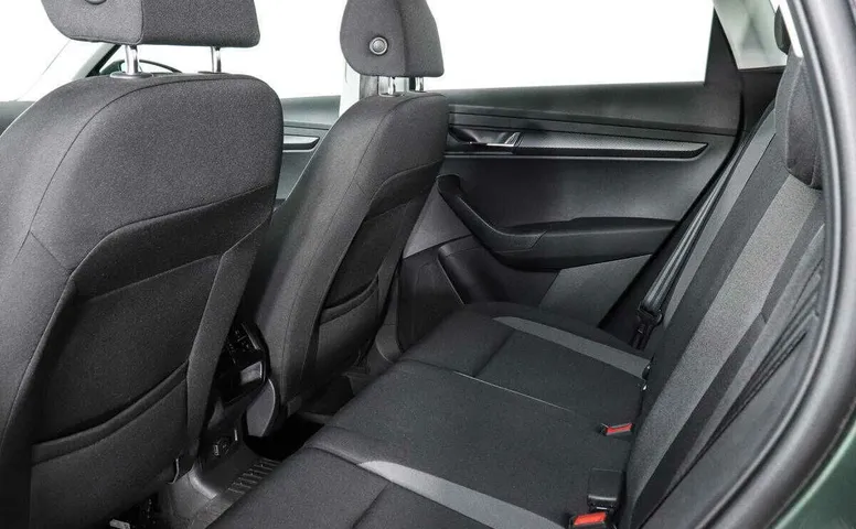 Skoda karoq мкпп 2021 с пробегом 11 640 км